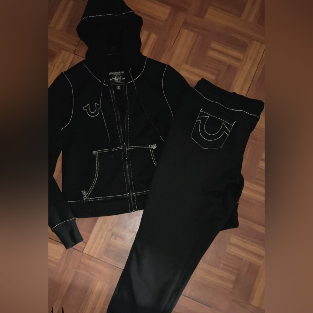 True religion sweatsuit. Size SMALL